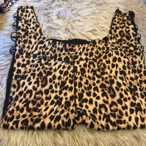 Victoria Sport leopard print leggings